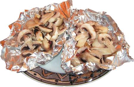 pieczarki �wie�e pokrojone, folia aluminowa, plaski talerz